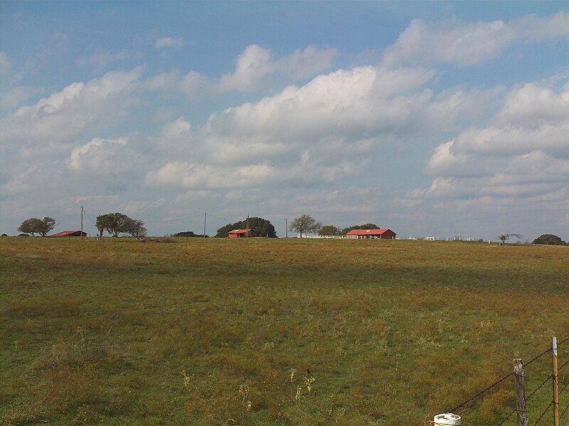 File:Existing Barns On Lake Whitney Ranch.jpg