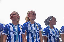 IFK Göteborg tar emot silvermedalj efter förlusten i G16 klassen av Gothia cup 2022 02.jpg