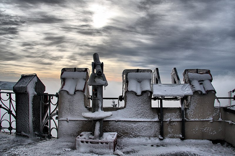 File:Observing the Sun ....... - panoramio.jpg