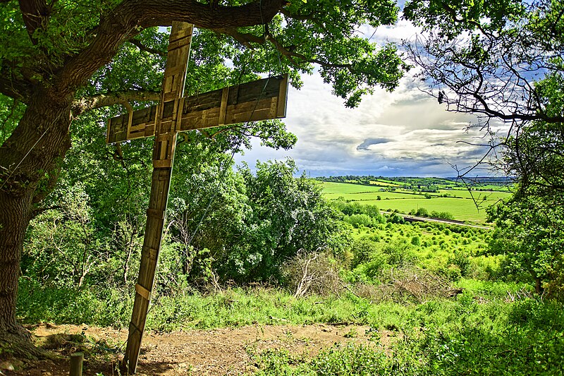 File:Gonerby Cross - geograph.org.uk - 6506269.jpg