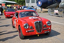 Autoitalia Brooklands 30th April 2011 DSC 5809 (5674066554).jpg