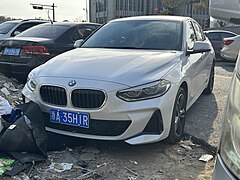 BMW 1 Series (F52) 002.jpg