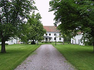 Bergsängsgård, framsida.