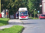 Buslijn A34 bij een bushalte in Bratronice