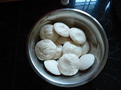 Idlis ready to eat