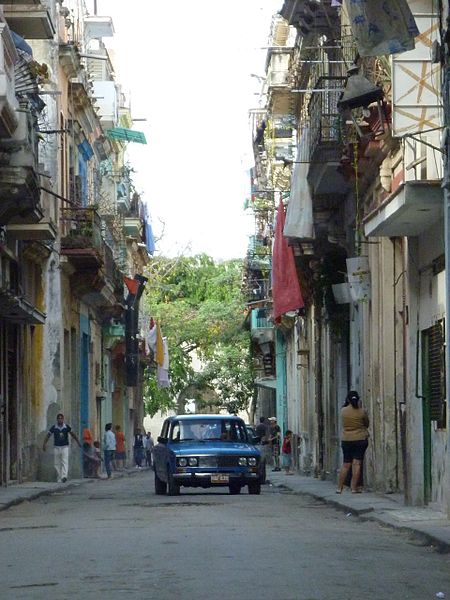 File:VAZ-2106 in Havana, Cuba.jpg