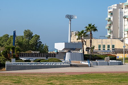 יד לחללי חיל הים בגן אלישבע