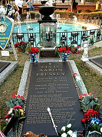 La tombe d'Elvis Presley à Graceland