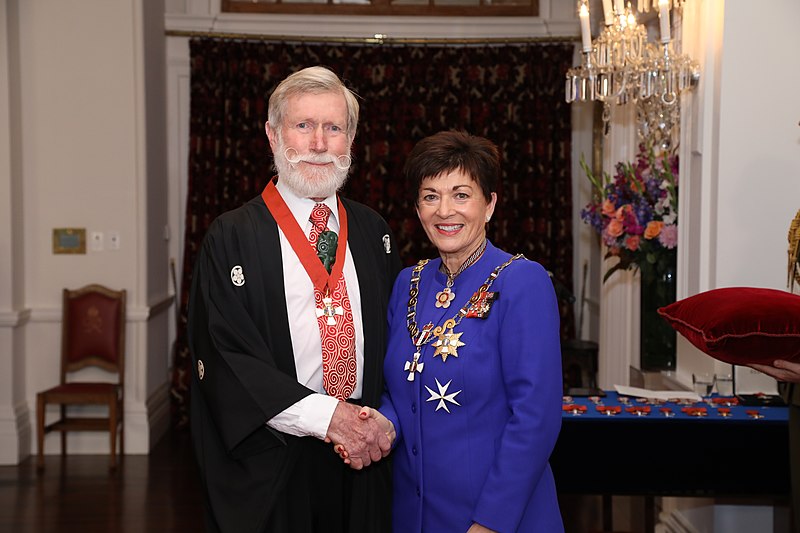 File:Owen Mapp CNZM investiture.jpg