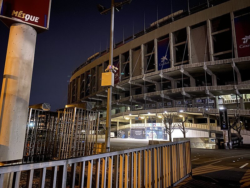 File:Camp Nou at Night - april 2022.jpg