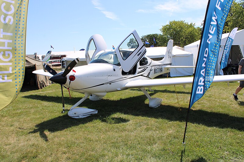 File:Cirrus SR20 GTS G6 (7-29-2023).jpg