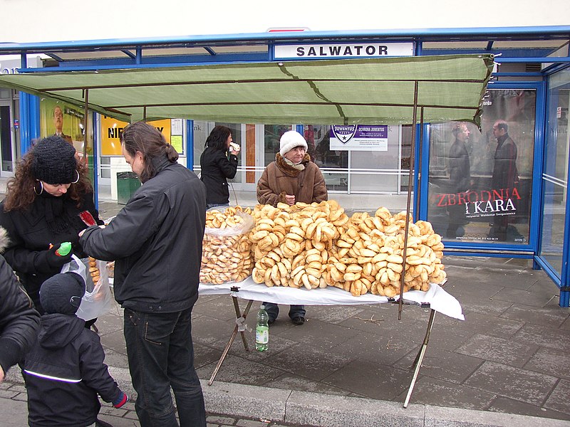 File:Kraków - Emaus 2008 - stand 4.jpg