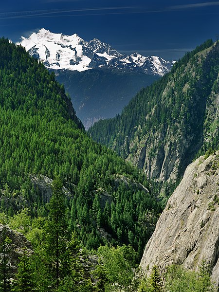 File:Massa valley.jpg