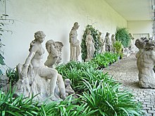 Skulpturen in der Orangerie