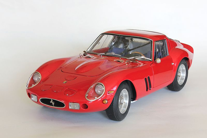 File:Ferrari 250 GTO, CMC-Model 1-18 (vorn links 2017-03-23).JPG