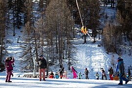 Slackline au dessus du front de neige de Vars.jpg