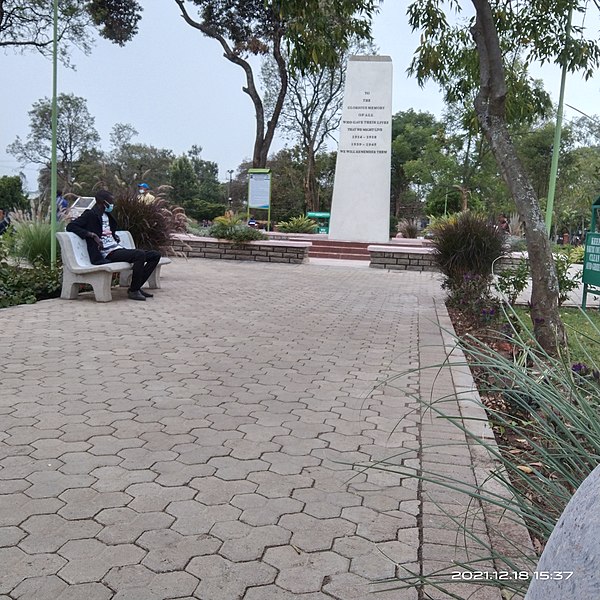 File:Uhuru gardens, Nakuru.jpg