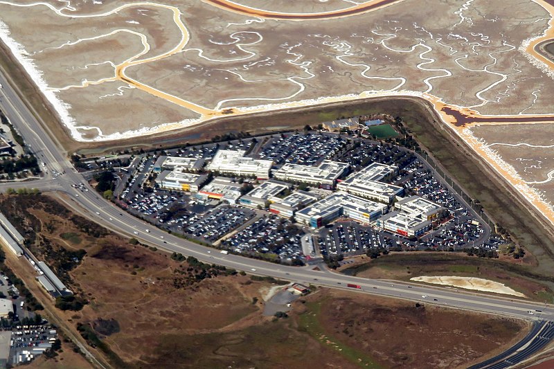 File:Aerial view of Facebook campus in Menlo Park, September 2019.JPG