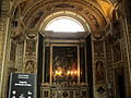 Interior de la capilla con la Deposizione de Fabrizio Santafede