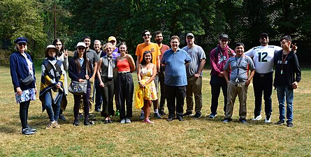 Some of the Seattle Wiknic 2024 attendees; I am in the yellow cap and purple shirt in the back