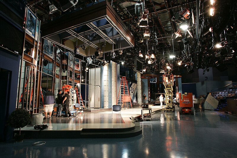 File:NBC Studios - Studio 11 - The Jay Leno Show set 05.jpg