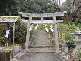 鎌八幡宮参道鳥居