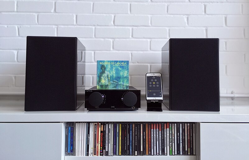 File:Cyrus One hifi system (43622735592).jpg