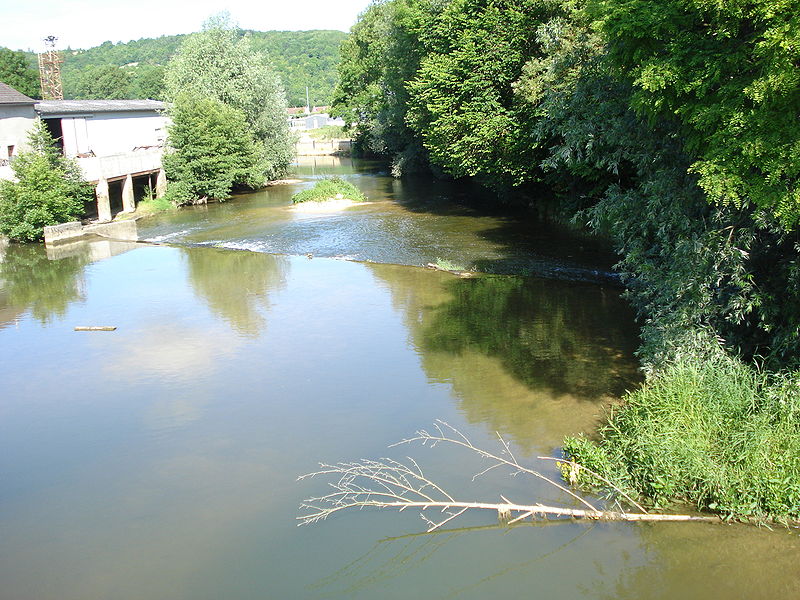 File:L'Armançon, Tonnerre (Yonne, Fr).JPG