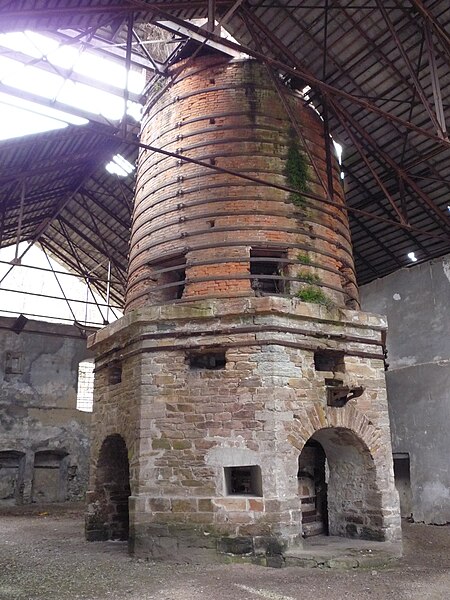 File:Blast furnace of Govajdia.jpg