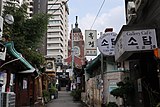 Alley pointing towards, but not connected to Cheondogyo Central Temple