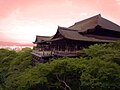 Kiyomizu-dera udaberrian.