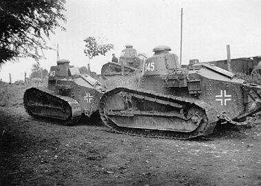 Tancuri Renault FT-17 iugoslave capturate de germani în Al Doilea Război Mondial.