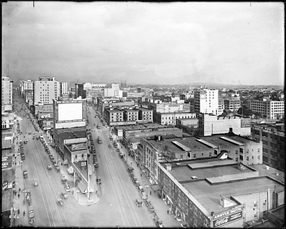 9th at Main and Spring, looking north, c. 1917