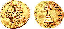 II. Anasztasziosz solidusa. Eredeti nevét, az Artemioszt a trónon is megtartotta