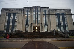 Warren County Courthouse in Vicksburg, built c. 1940, located across from the Old Courthouse Museum.