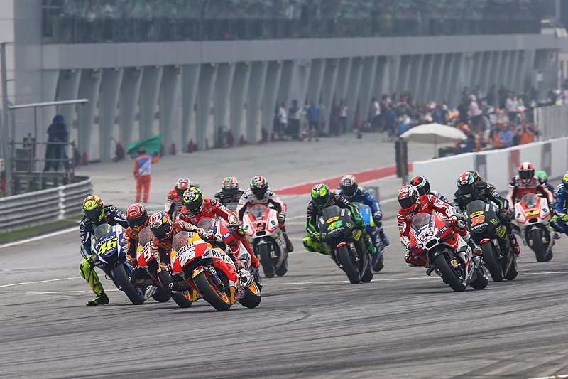 File:Dani Pedrosa leads the pack 2015 Sepang.jpeg