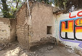 Construcción vieja de adobe (México).jpg