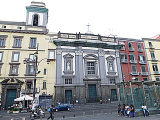 Chiesa di San Domenico Soriano, facciata (Category:San Domenico Soriano (Napoli)).