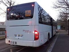 Mercedes-Benz Intouro no 233 sur une ligne scolaire à Saint-Prix.