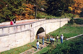 Historic National Road - Side View of the Fox Run S-Bridge - NARA - 7719394.jpg