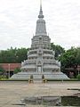 Stupa v kmerskem slogu znotraj kraljeve palače v Phnom Penhu, Kambodža.