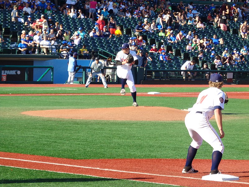 File:Cyclones vs Renegades 06-24-17 1st Inning 19.jpg