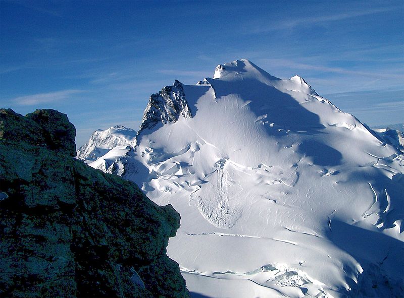 File:Dom from Nadelhorn - panoramio.jpg