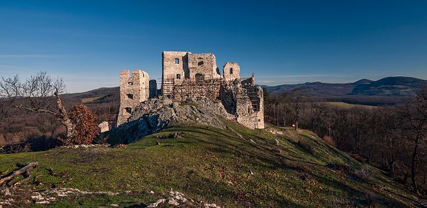 Hrušov castle, Hostie by SvartKat