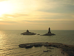 Vivekananda Rock Memorial and Thiruvalluvar Statue at sunrise, راس کنیاکماری