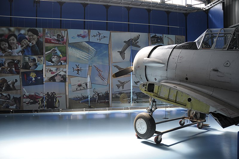 File:Museo dell'Aeronautica Gianni Caproni, northern hangar, 2011 (4).JPG