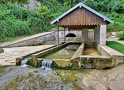 Burgille, le lavoir-abreuvoir de Cordiron.jpg