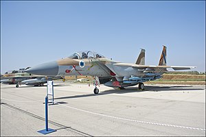 מטוס F-15I ("רעם") בתצוגה עם חימוש להפצצה