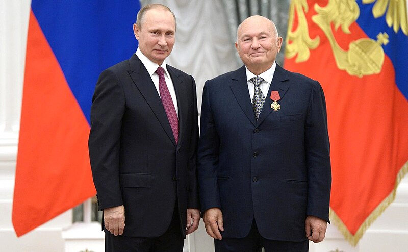 File:Vladimir Putin with Yuri Luzhkov (2016-09-22).jpg