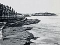 Douarnenez : la plage du Guet et l'Île Tristan (dessin de A. Karl, avant 1903).